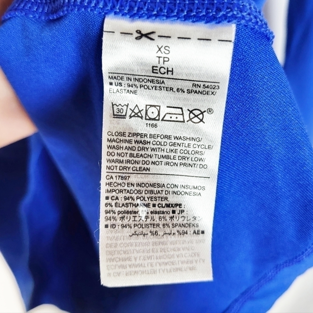 OLD NAVY Active semifitted athletic zip up top - Picture 5 of 5